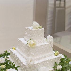 作り物ケーキです。|542598さんの小さな結婚式 ハイアットリージェンシー大阪店の写真(851932)