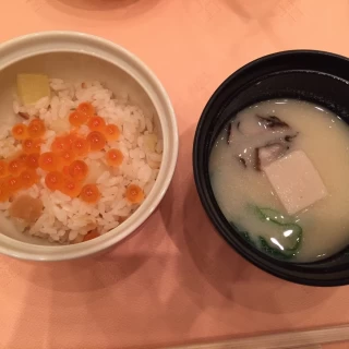 ご飯と汁物