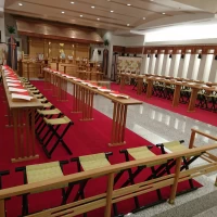 神前式会場。木の香りがして厳かな雰囲気です。