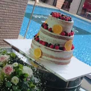 ウエディングケーキです。イメージ通りで大満足です﹡