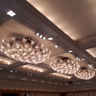 桜の間のシャンデリア
