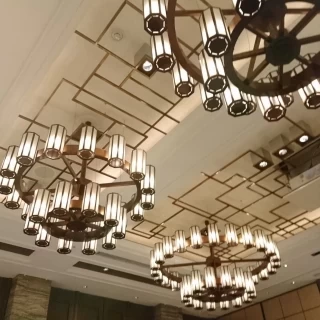 レトロなシャンデリア