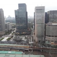 窓から丸の内の景色を楽しめます。