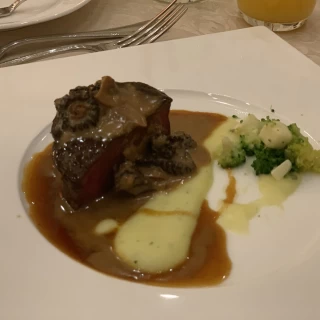 牛ステーキ