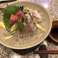 お刺身盛り合わせ