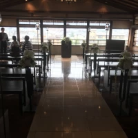 光が入ってきて綺麗です