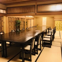 地下にある少人数用の部屋
