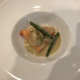 クリーム系で食べやすかったです。