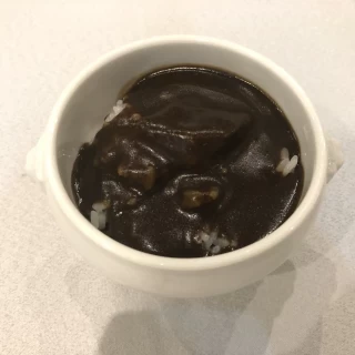 結婚式には珍しいカレーで、量も丁度良く満足しました。