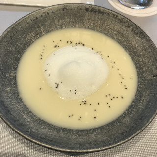 季節のスープ、秋だと安納芋のスープで甘くて美味しい