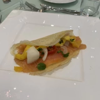 サーモンの前菜