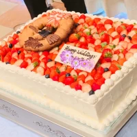 魔女宅のアイシングクッキー付ケーキをお願いしました