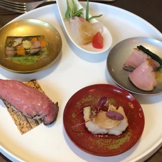 前菜盛り合わせ