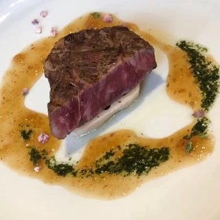国産牛ロースのグリル　甘醤油ソース