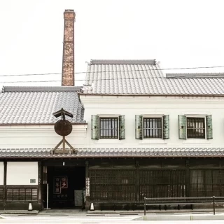 レトロな雰囲気の酒蔵