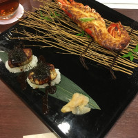 伊勢海老のウニソース、フォアグラのお寿司の試食