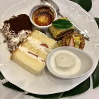 デザートビュッフェ