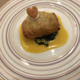 料理はどれも美味しかったですが特にパイ包みは最高でした！
