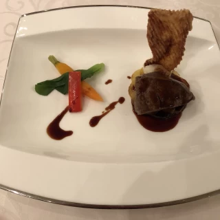 料理がどれも美味しかった！
特に和洋折衷のタコ飯は最高です