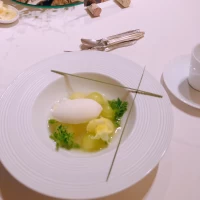季節のフルーツとジュレのカクテル