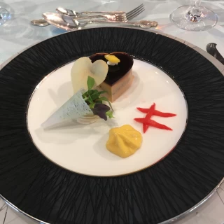 ハートが可愛らしい前菜。