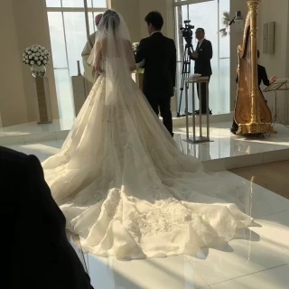大きなガラスから光が差して綺麗でした