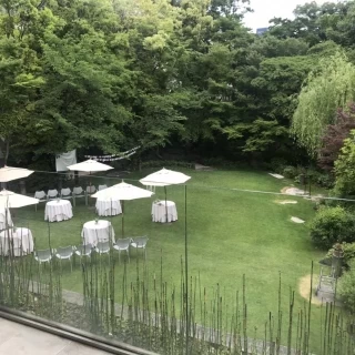 2階から見たガーデンの雰囲気