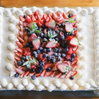 ウェディングケーキ。ピックを持ち込んでも良いとのことでした。