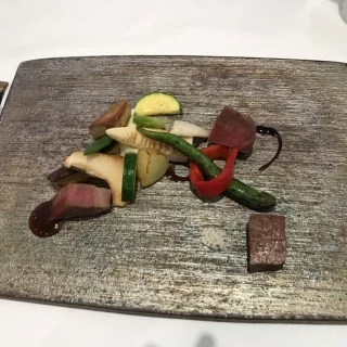 お肉です
ソースも美味しかったです