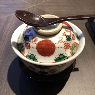 中身は実際に見に行ってください。ブライダルフェアで見れます。