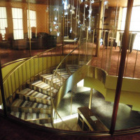 式場内の螺旋階段