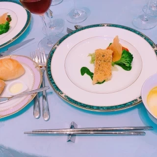 お魚料理は柔らかく、味もシンプルなので味わって食べられました