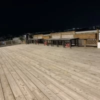 披露宴会場を出てテラスでデザートビュッフェができます