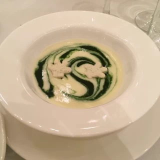 ここにもミッキー！温かく美味しいスープでした。