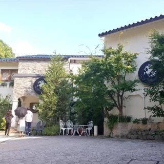 おしゃれな洋館風の外観