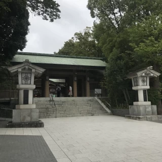 本殿。日曜に行きましたが静かでした。