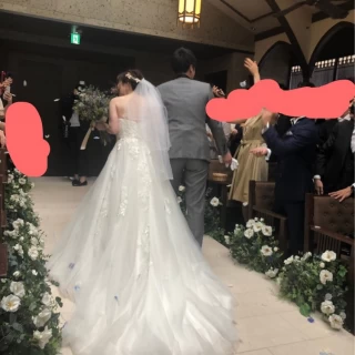 新郎新婦退場
後ろ姿も撮ってくれました。