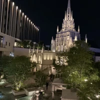 夜は噴水もあり、すごく素敵でした。