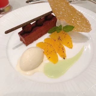 これ以外にウエディングケーキもありました。