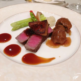 フォアグラがのっていて美味しかったです。