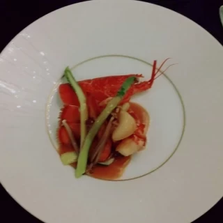 オマール海老のワイン煮
ふわふわでした。