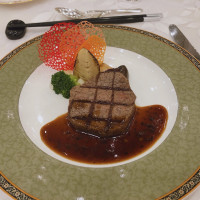 黒毛和牛フィレ肉を使った、お肉料理です。