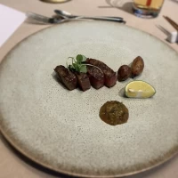 お肉料理です。