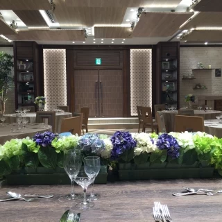 ナチュラルテイストの披露宴会場