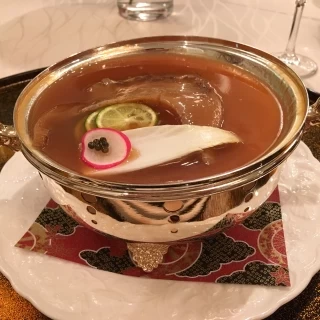 名物のフカヒレの姿煮