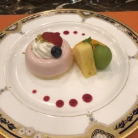 挙式後新郎新婦食事