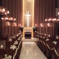 お洒落な外観の結婚式場