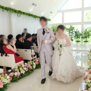 全体的に白く自然光が入ります