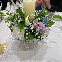 テーブルの装花とロウソク