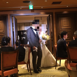 披露宴入場